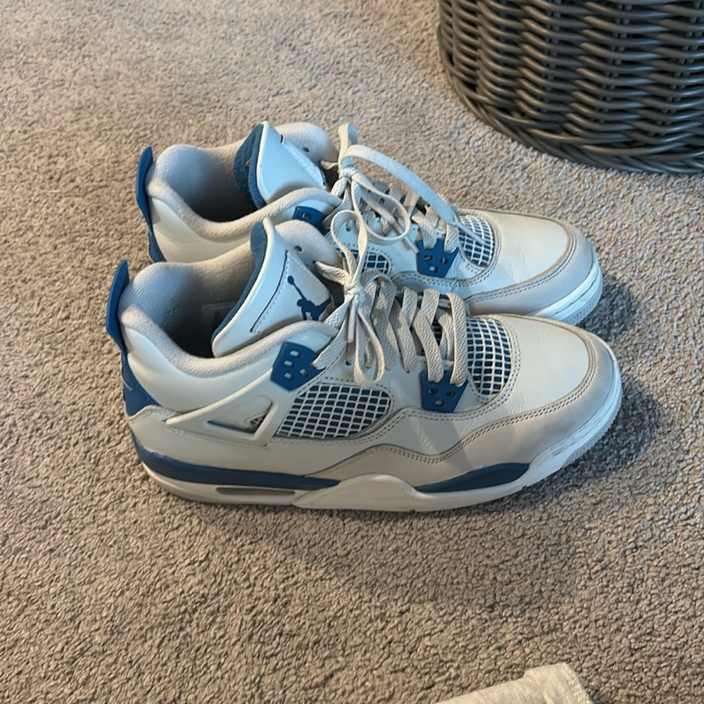 Jordan 4’s